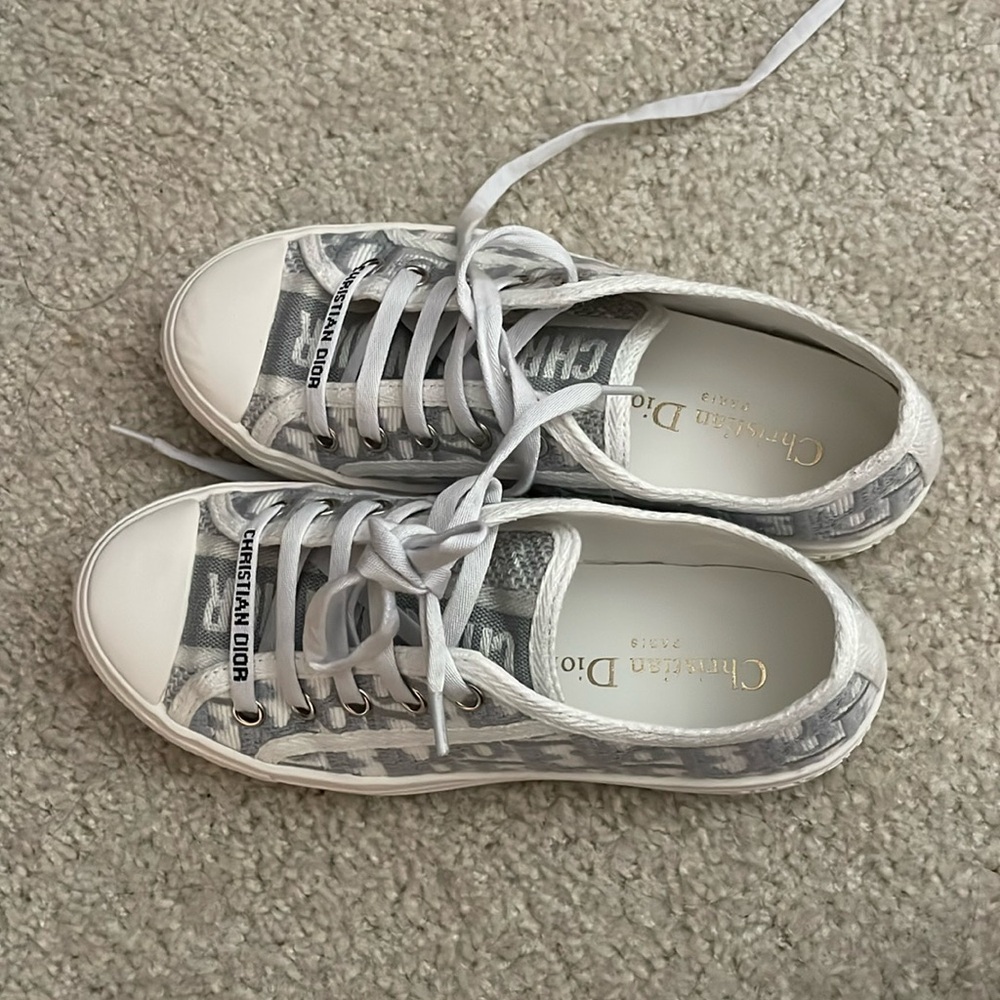 Fashion designer sneakers Walk n D